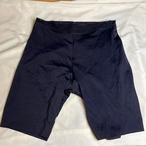 Vassarette Smooth Slip Shorts